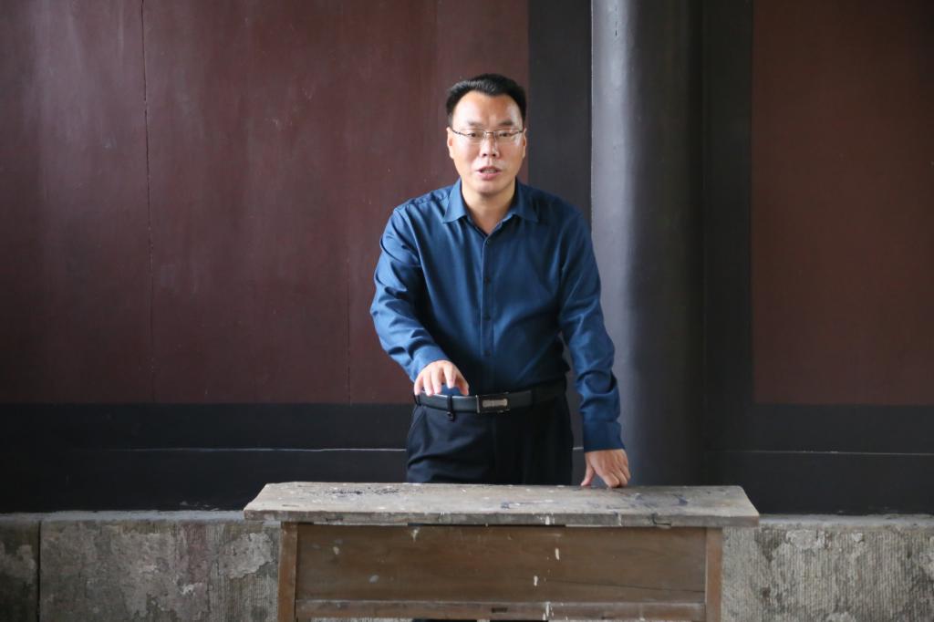 青年教师们就如何践行“有理想信念