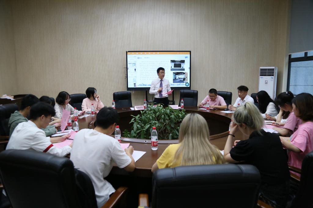 将积极承担起外经贸人才培养的重任
